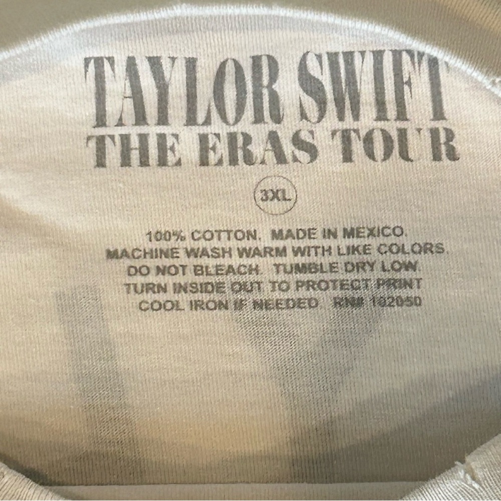 Taylor Swift The Eras Tour Official Merchandise - Crew Neck Tour Tee Size 3XL - Picture 4 of 8